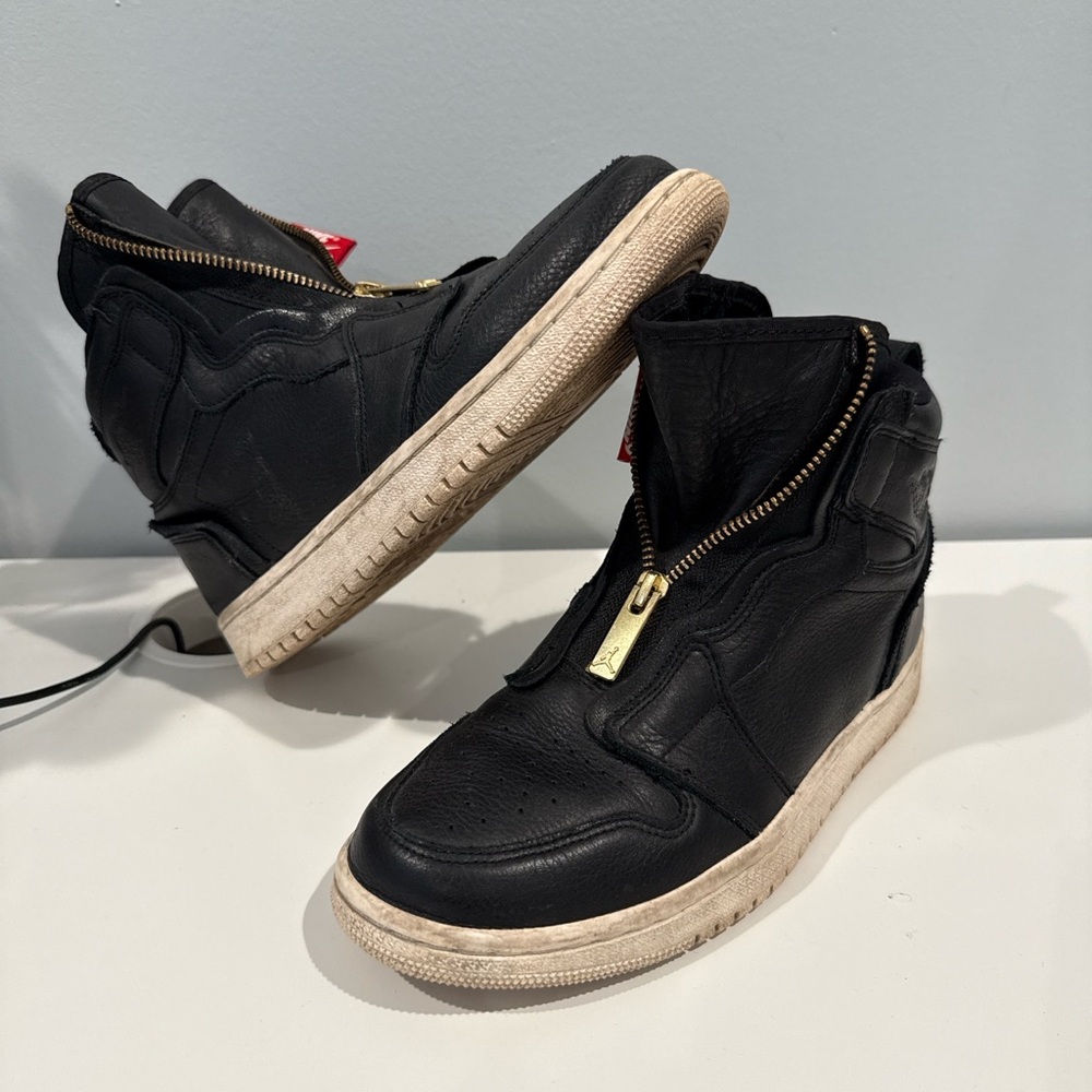 Stylish Black High-Top Men's Shoes